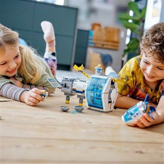LEGO City 60349 La Station Spatiale Lunaire