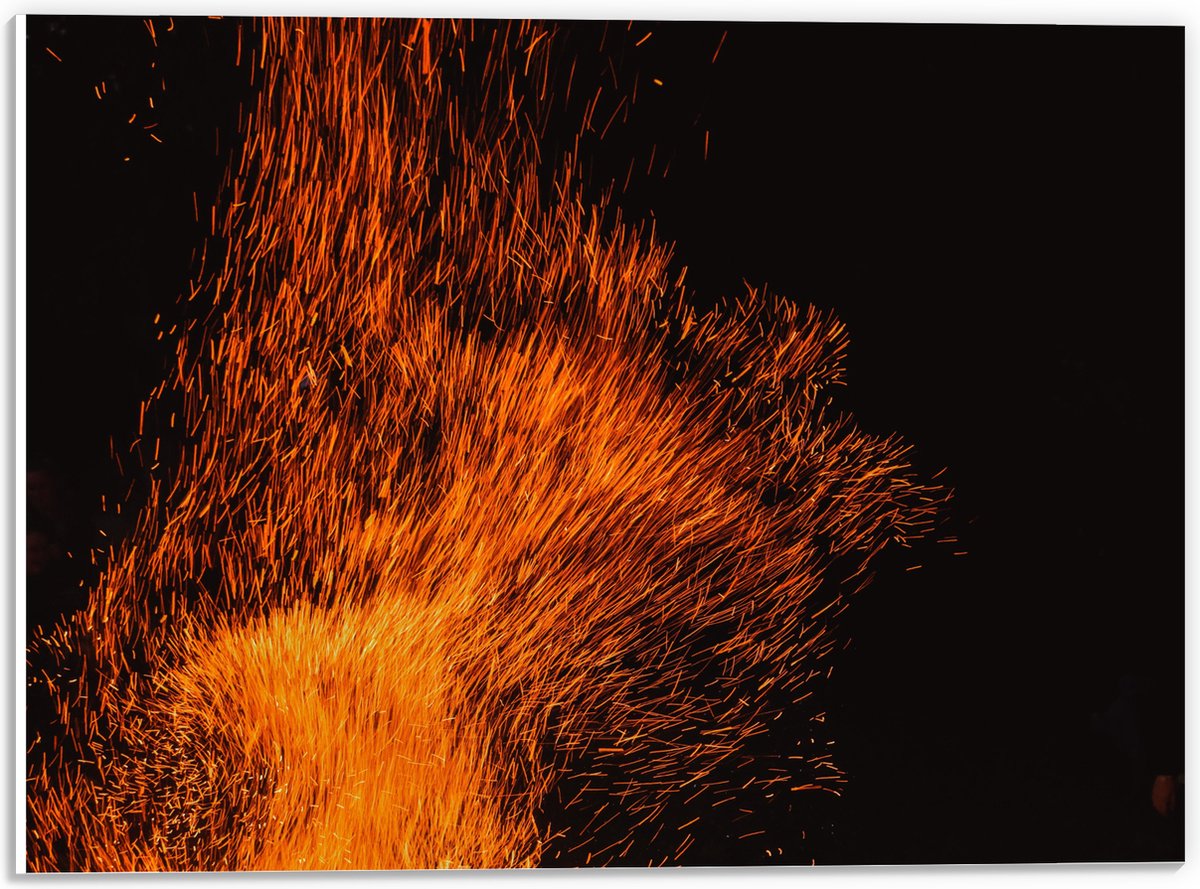 PVC Schuimplaat - Oranje Spetters van Vuurkorf - 40x30 cm Foto op PVC Schuimplaat (Met Oph
