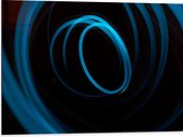 Dibond - Willekeurige Blauwe Cirkels in Donkere Omgeving - 80x60 cm Foto op Aluminium (Met Ophangsysteem)