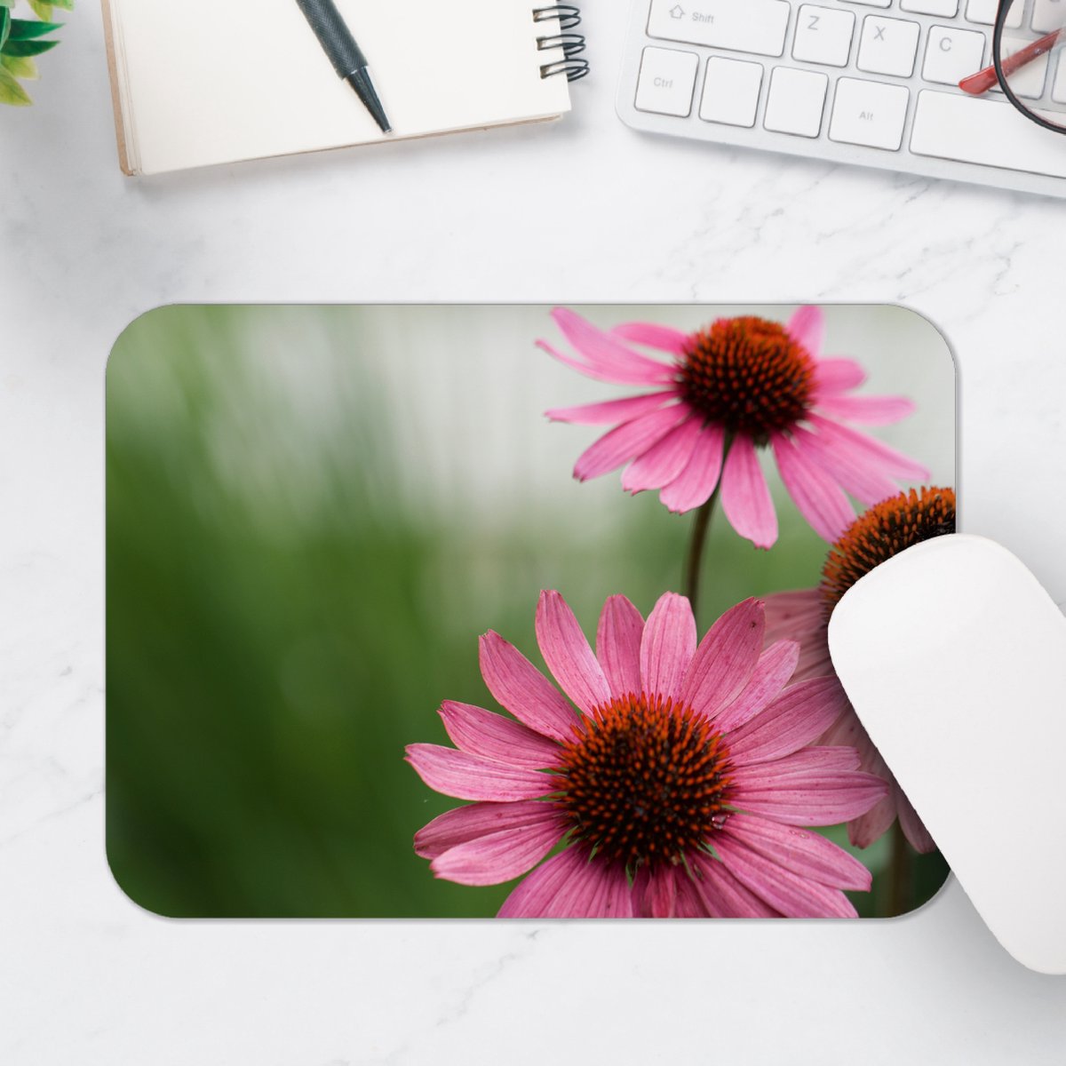 Muismat - Trio Roze Bloemen - 25x18 cm - 2 mm Dik - Muismat van Vinyl