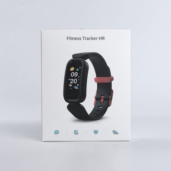 Doos van de 'Fitness Tracker HR' met een afbeelding van een zwarte smartwatch met rode accenten.