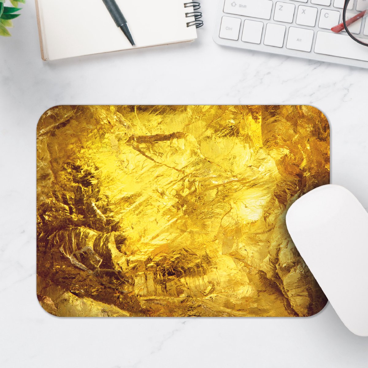 Muismat - Gouden Verfstrepen - 25x18 cm - 2 mm Dik - Muismat van Vinyl