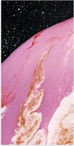 Poster (Mat) - De Aarde in en Roze Kleur bij Sterrenhemel - 50x100 cm Foto op Posterpapier met een Matte look