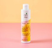 onYOU natuurlijke Shampoo voor steil haar - biologische shampoo met heemst extract en amandel-eiwit - Maakt je haar glanzend en soepel - Zijdezacht effect- 200 ml - Officina Naturae