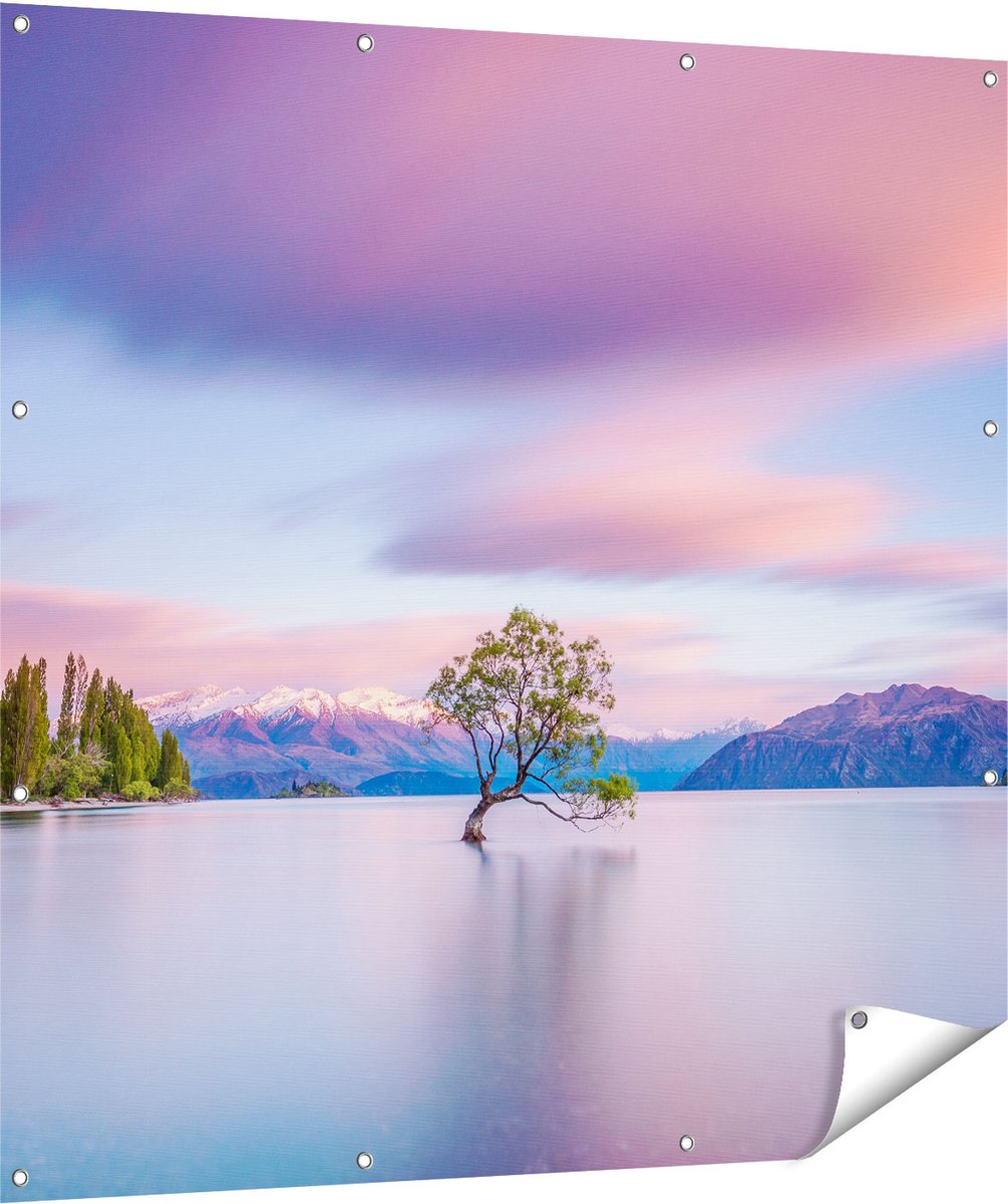 Gards Tuinposter Wanaka Boom in het Water bij Zonsopgang - 120x120 cm - Tuindoek - Tuindecoratie - Wanddecoratie buiten - Tuinschilderij Multikleur