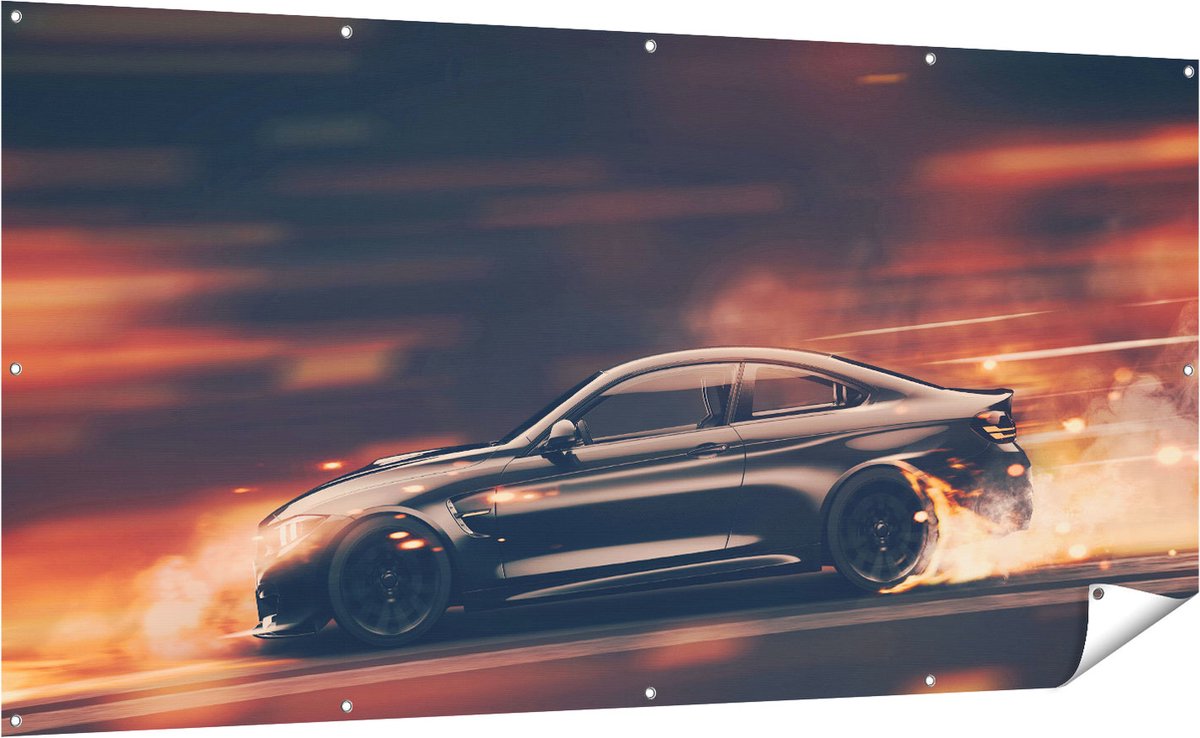 Gards Tuinposter Zwarte Sportwagen Auto met Vlammen - 200x100 cm - Tuindoek - Tuindecoratie - Wanddecoratie buiten - Tuinschilderij Multikleur