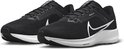 Zwarte Nike Air Zoom Pegasus 40 hardloopschoenen, zijaanzicht, met witte zolen.