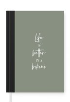 Notitieboek - Schrijfboek - Life is better in a bikini - Groen - Quote - Notitieboekje klein - A5 formaat - Schrijfblok