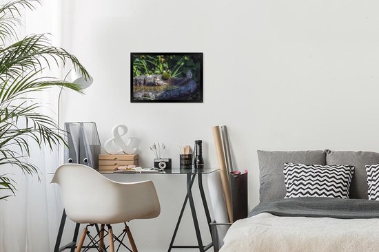 Photo en cadre - Jeunes moineaux dans un bain d'oiseaux par une chaude journée d'été Cadre photo noir sans passe-partout 30x20 cm - Affiche sous cadre (Décoration murale salon / chambre)