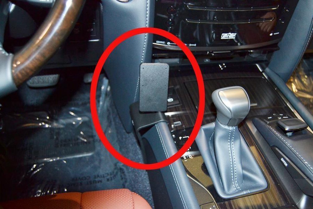 Brodit ProClip houder geschikt voor Lexus LX Serie 2016 - Console mount