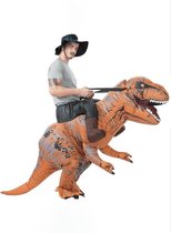 KIMU® Opblaasbaar rijdend op T-rex kostuum - opblaaspak bruin dino pak dinosaurus - zittend opblaasbare mascotte