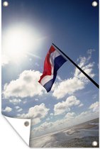Muurdecoratie Prachtige zonnestralen langs de vlag van Nederland - 120x180 cm - Tuinposter - Tuindoek - Buitenposter