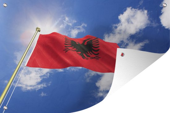 Muurdecoratie Vlag van Albanië met blauwe lucht - 180x120 cm - Tuinposter - Tuindoek - Buitenposter
