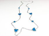 lange zilveren halsketting collier halssnoer gerhodineerd Model Vlinder en Bol met fel blauwe stenen