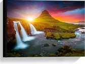 Canvas  - Watervallen bij Berg met Ondergaande Zon - 40x30cm Foto op Canvas Schilderij (Wanddecoratie op Canvas)
