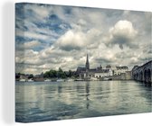 Canvas Schilderij Water - Maastricht - Wolken - 120x80 cm - Wanddecoratie