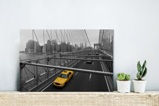 Canvas Schilderij Zwart-wit foto van een weg in het Noord-Amerikaanse New York - 30x20 cm - Wanddecoratie
