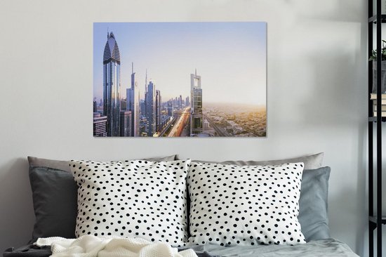 La route Sheikh Zayed traverse Dubaï par une journée ensoleillée Toile 90x60 cm - Tirage photo sur toile (Décoration murale salon / chambre) / Villes européennes Peintures sur toile
