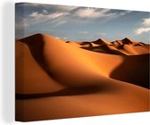 Canvas Schilderij De Marokkaanse duinen Erg Chebbi tijdens de ochtend - 150x100 cm - Wanddecoratie