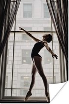 Affiche Ballerine dansante près d'une fenêtre - 20x30 cm