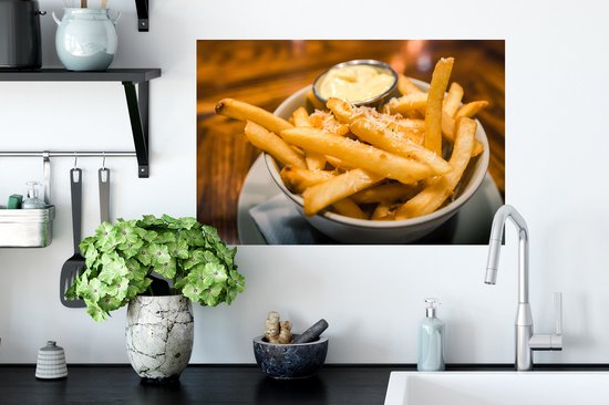 Muurstickers - Sticker Folie - Close-up van patat met kaas en mayonnaise - 60x40 cm - Plakfolie - Muurstickers Kinderkamer - Zelfklevend Behang - Zelfklevend behangpapier - Stickerfolie