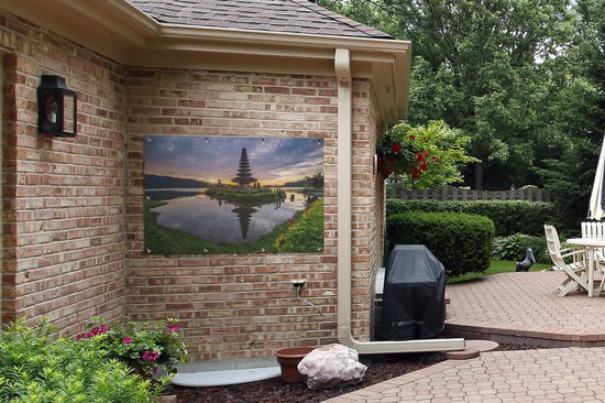 Affiche de jardin Pura Ulun Danu Bratan Temple - Lever de soleil sur le Pura Ulun Danu Bratan Temple on Bali affiche de jardin en vrac 120x80 cm - Toile de jardin / Toile d'extérieur / Peintures pour l'extérieur (décoration de jardin)