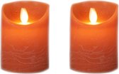 2x stuks led kaarsen/stompkaarsen oranje D7,5 x H10 cm - met timer - Woondecoratie - Elektrische kaarsen