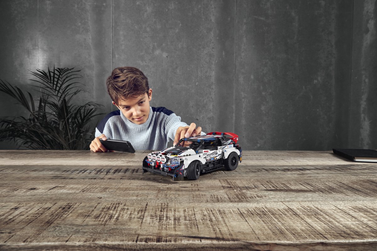 LEGO Technic App-Controlled Top Gear Rally Car 42109 — afbeelding 19