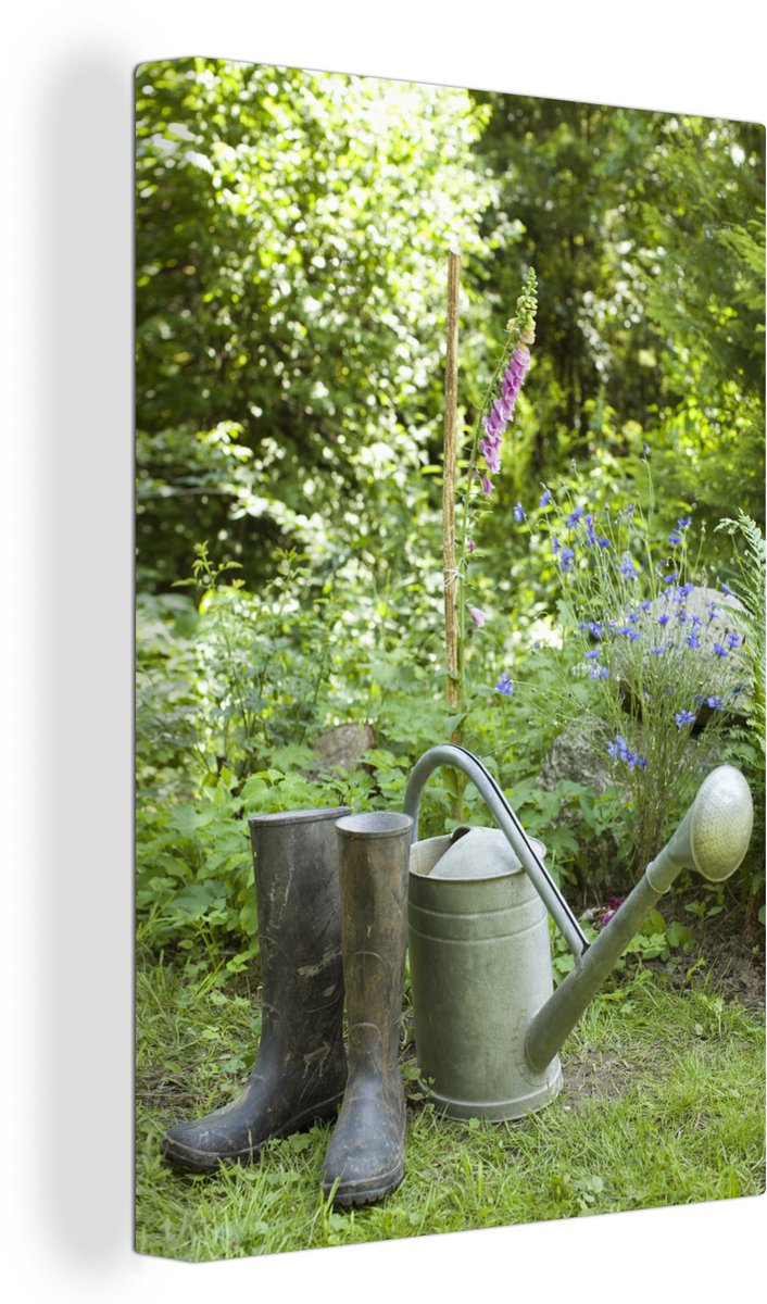 Canvas Schilderij Gieter - Tuin - Laarzen - 20x30 cm - Wanddecoratie