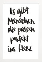 JUNIQE - Poster met houten lijst Perfekt ins Herz -13x18 /Wit & Zwart