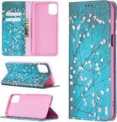 Voor LG K42 Gekleurde Tekening Patroon Onzichtbare Magnetische Horizontale Flip PU Lederen Case met Houder & Kaartsleuven & Portemonnee (Pruimenbloesem)