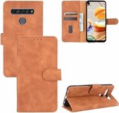 Voor LG K61 / Q61 Effen Kleur Huidgevoel Magnetische Gesp Horizontale Flip Kalf Textuur PU Lederen Case met Houder & Kaartsleuven & Portemonnee (Bruin)