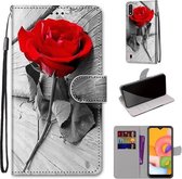 Voor Samsung Galaxy A01 Gekleurde Tekening Cross Textuur Horizontale Flip PU Lederen Case met Houder & Kaartsleuven & Portemonnee & Lanyard (Rode Roos Op Houten)