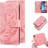 Voor Samsung Galaxy A10e / A20e Tiger Embossing Pattern Horizontale Flip lederen tas met houder & kaartsleuven & portemonnee (roze)