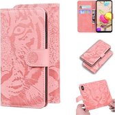 Voor LG K42 Tiger Embossing Pattern Horizontale Flip lederen tas met houder & kaartsleuven & portemonnee (roze)