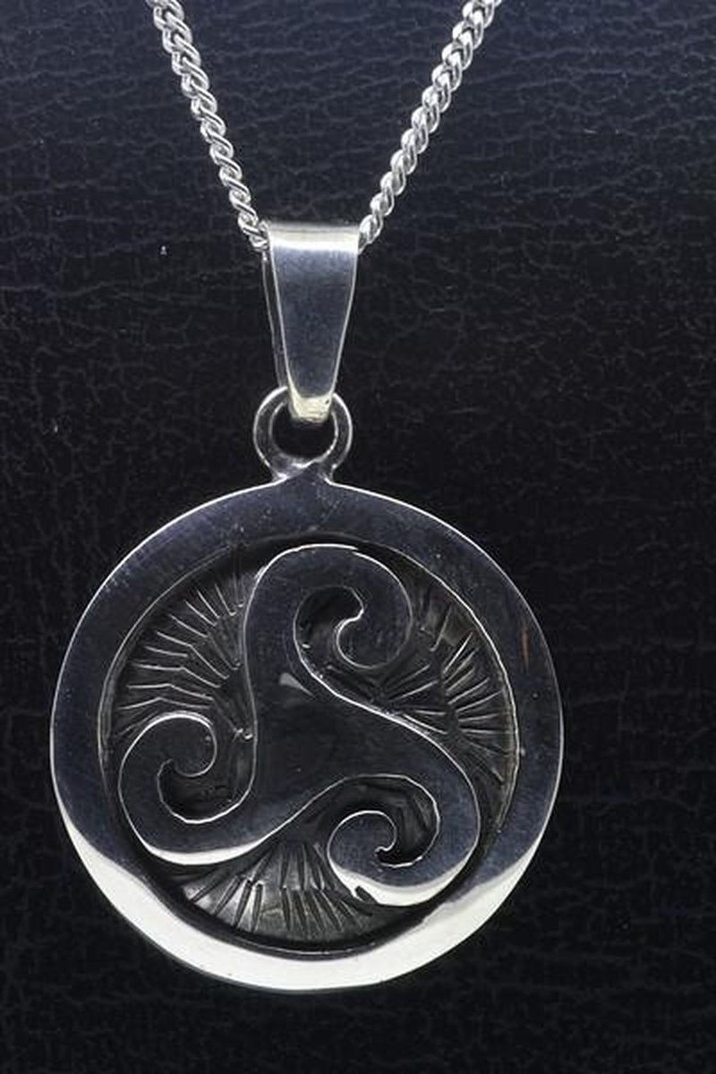 Zilveren Keltische triskel rond ketting hanger