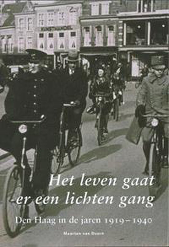 Cover van het boek 'Het leven gaat er een lichten gang' van Maarten van Doorn