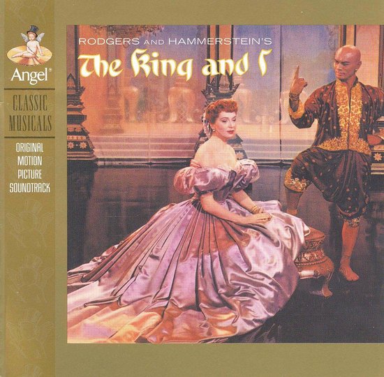 De originele soundtrack van Rodgers and Hammerstein's The King and I, met een vrouw in een paarse baljurk en een man in een traditioneel kostuum.