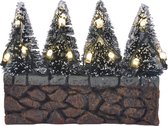 Luville - 4x Bristle Trees On Stone Wall With Led Light B/O - Kersthuisjes & Kerstdorpen