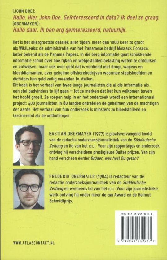 Achterkant van het boek 'Panama Papers' met foto's van de auteurs Bastian en Frederik Obermaier en tekst over het boek.