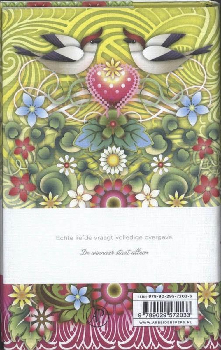 Boekomslag met twee vogels op een hart, omringd door bloemen en bladeren op een gele achtergrond.
