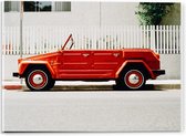 Acrylglas - Rode Auto in Straat  - 40x30cm Foto op Acrylglas (Met Ophangsysteem)