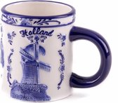 Delftsblauw embossed mok molens Holland