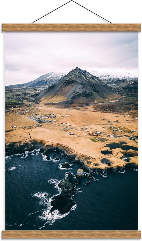 Schoolplaat – Berglandschap met Water - 40x60cm Foto op Textielposter (Wanddecoratie op Schoolplaat)