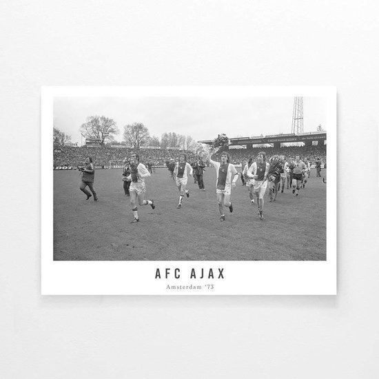 Walljar - Poster Ajax met lijst - Voetbal - Amsterdam - Eredivisie - Zwart wit - AFC Ajax '73 - 40 x 60 cm - Zwart wit poster met lijst