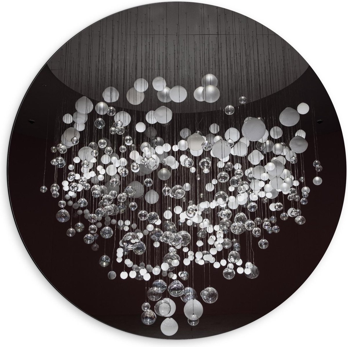Dibond Wandcirkel - Mega Kroonluchter (zwart/wit) - 60x60cm Foto op Aluminium Wandcirkel (