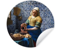 WallCircle - Muurstickers - Behangcirkel - Melkmeisje - Delfts Blauw - Vermeer - Schilderij - Oude meesters - 80x80 cm - Muurcirkel - Zelfklevend - Ronde Behangsticker