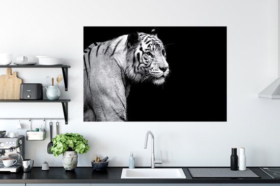 Sticker Muursticker Close-up Animaux in Zwart- Wit - Studio shot tigre blanc sur fond noir en noir et blanc - 120x80 cm - film adhésif autocollant - sticker mural repositionnable