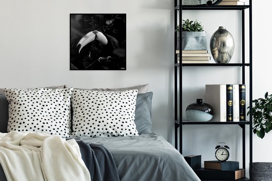 Cadre photo avec affiche Zwart et Wit- Toucan entouré de papillons dans la jungle - noir et blanc - 40x40 cm - Cadre pour affiche