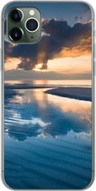 Geschikt voor iPhone 11 Pro Max hoesje - Zonsondergang bij de Nederlandse kust - Siliconen Telefoonhoesje